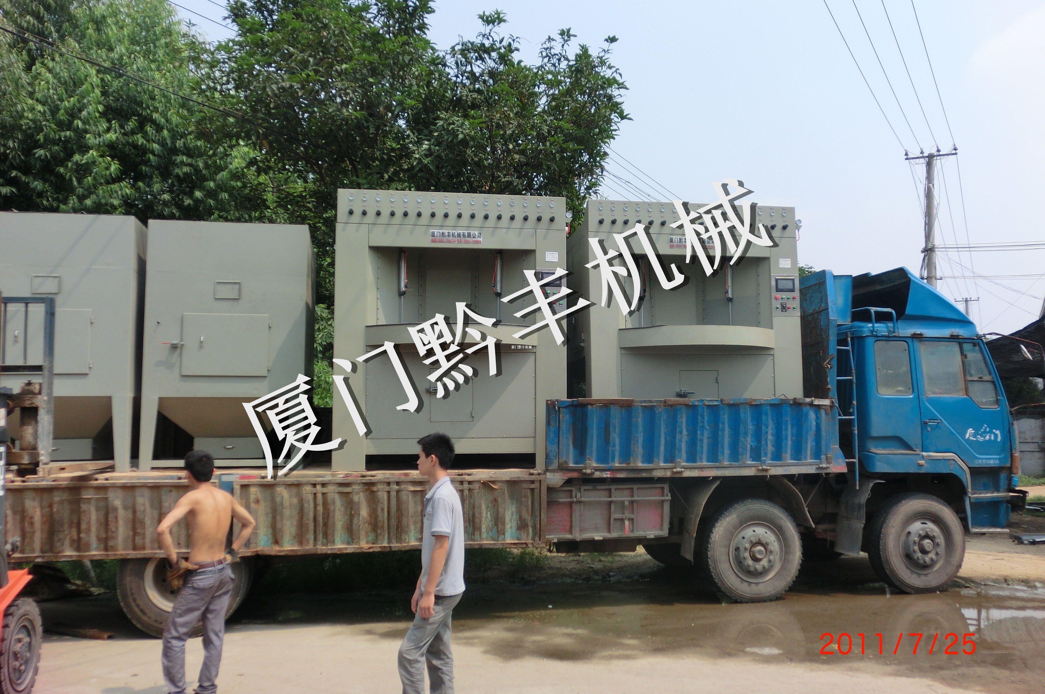 QF自動轉(zhuǎn)盤式噴砂機(jī)--16工位
